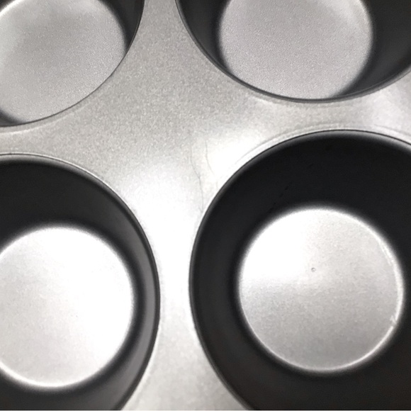 Non- stick bakeware- 2 pieces. NWOT. - Picture 6 of 6